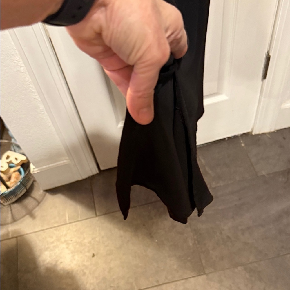 Elegant Black Maxi Dress - Picture 6 of 8